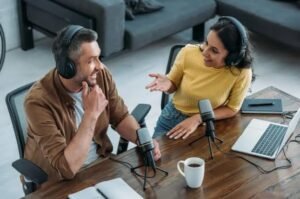Os 7 melhores Podcasts em Inglês para praticar o Listening, Confira!